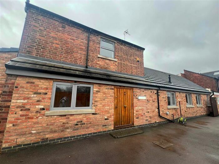 2 Bedroom Property To Rent In Beech Lane, Stretton, Burton-On-Trent, DE13