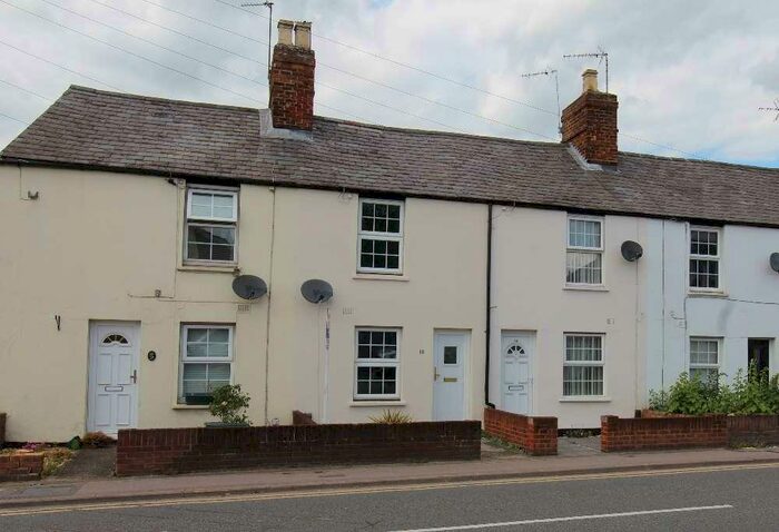 2 Bedroom Terraced House To Rent In Stoke Road, Aylesbury, HP21