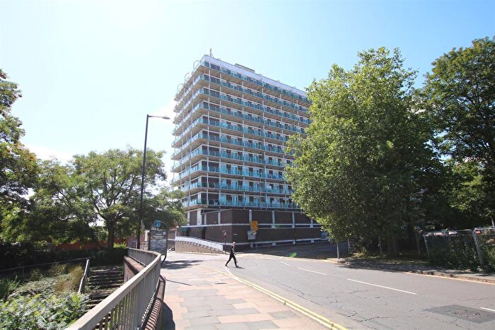 2 Bedroom Flat For Sale In Wellington Street, Northampton, NN1