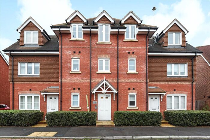 2 Bedroom Apartment To Rent In Carina Drive, Wokingham, Berkshire, RG40