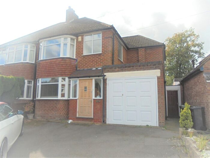 3 Bedroom Semi Detached House To Rent In Witherford Croft, Solihull, B91