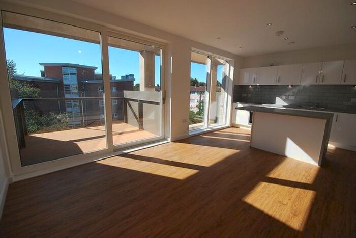 2 Bedroom Flat To Rent In City Road, Hulme, Manchester, M15