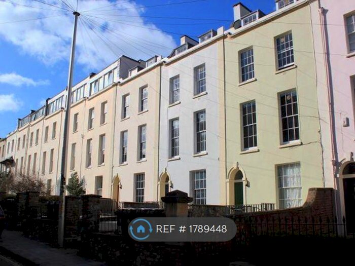 1 Bedroom Flat To Rent In Meridian Place, Bristol, BS8