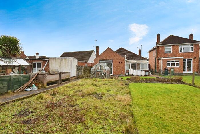 2 Bedroom Bungalow For Sale In Aylestone Lane, Wigston, Leicestershire, LE18