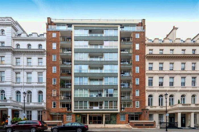 2 Bedroom Flat To Rent In Lancaster Gate, London, W2