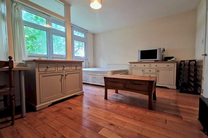 3 Bedroom Flat To Rent In Hadstock House, NW1