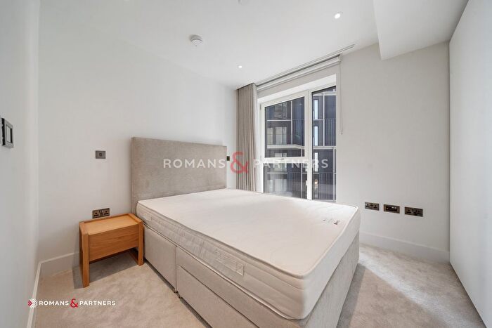 2 Bedroom Flat To Rent In Reflection Apartments, White City Living, W12