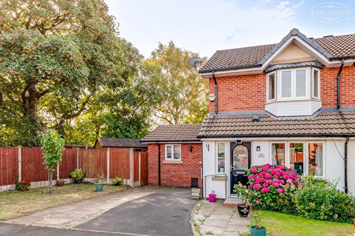 2 Bedroom Town House For Sale In Holbeck Close, Horwich, Bolton, BL6