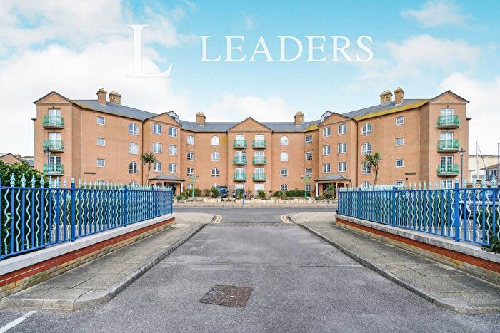 3 Bedroom Apartment To Rent In Wellington Court, BN2