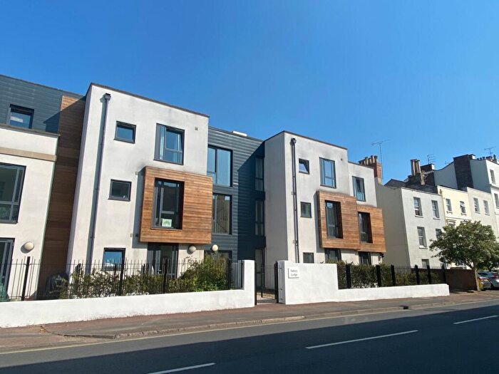 2 Bedroom Flat To Rent In Hewlett Road, Sidney Lodge Hewlett Road, GL52