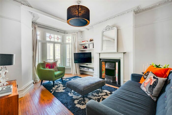 2 Bedroom Flat To Rent In Norroy Road, London SW15