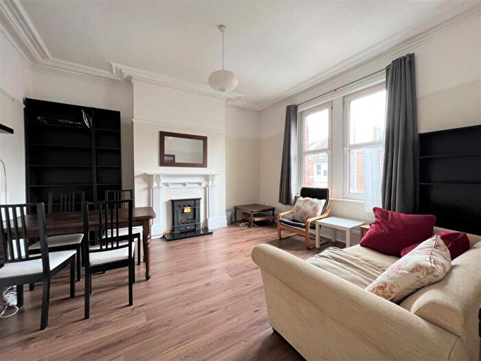 2 Bedroom Apartment To Rent In Victoria Road North, Southsea, PO5