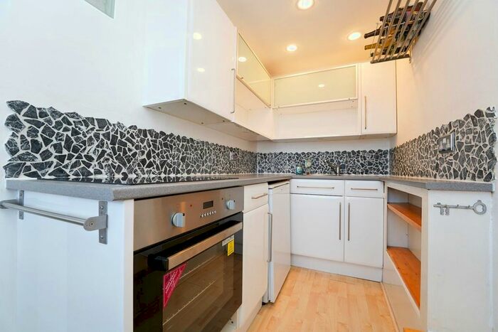 1 Bedroom Flat To Rent In Marlborough Street, Faringdon, SN7