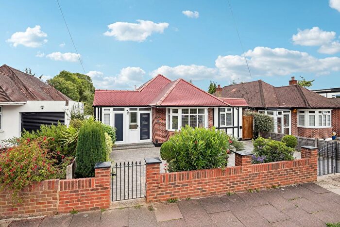 5 Bedroom Bungalow For Sale In Rayners Lane, Pinner, HA5