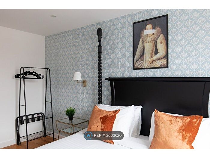 2 Bedroom Flat To Rent In Castle Road, London, NW1