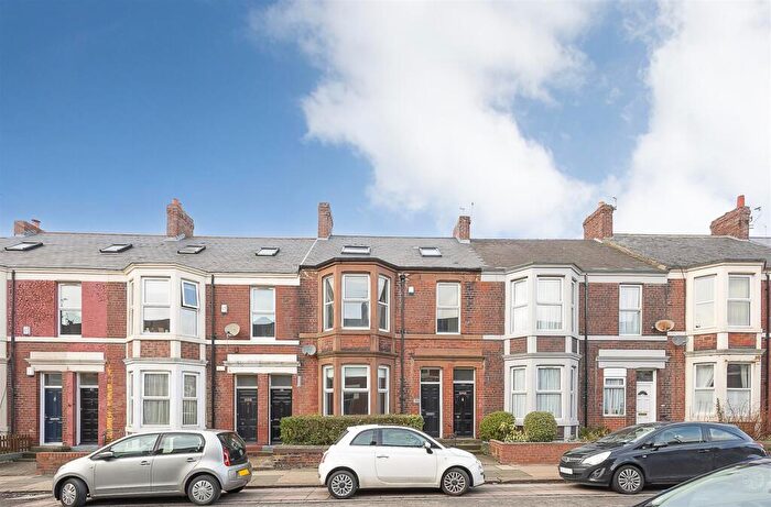 2 Bedroom Flat To Rent In Helmsley Road, Sandyford, Newcastle Upon Tyne, NE2