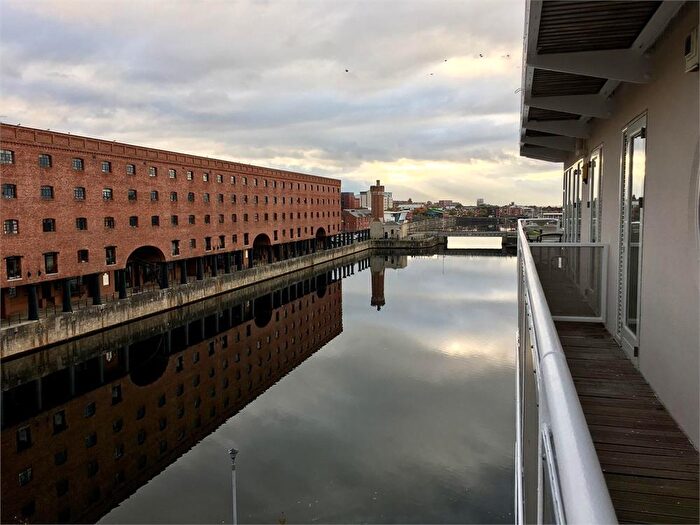 2 Bedroom Flat To Rent In Royal Quay, Liverpool, L3