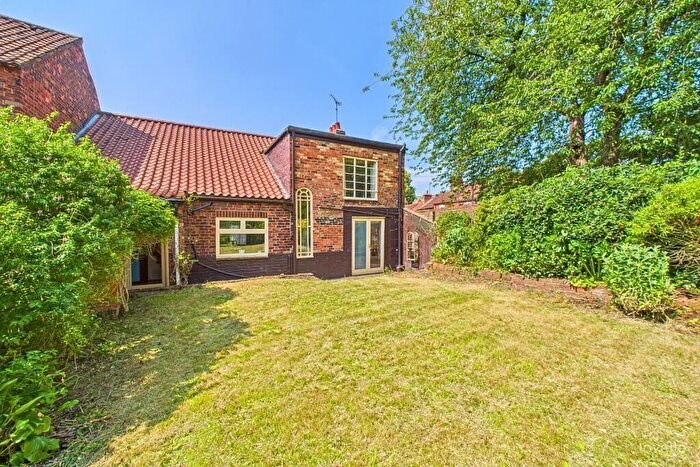 2 Bedroom End Of Terrace House For Sale In Whitecross Street, Barton-upon-Humber, North Lincolnshire, DN18