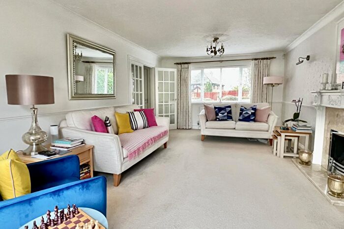 4 Bedroom Detached House For Sale In St Ives, BH24