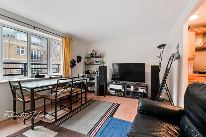 1 Bedroom Apartment For Sale In Locksons Close, London, E14