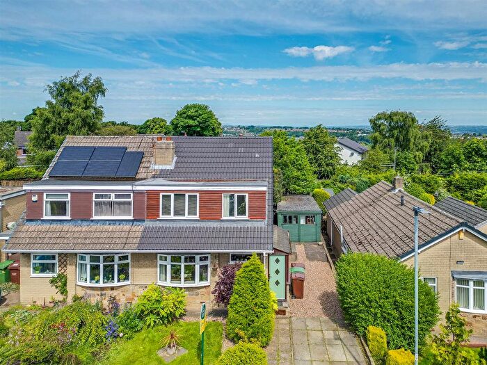 3 Bedroom Semi-Detached House For Sale In Highfield Crescent, Overton, Wakefield, WF4