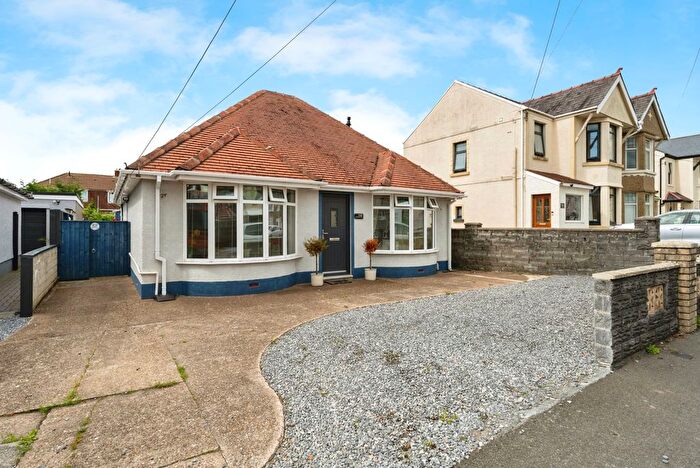 3 Bedroom Bungalow For Sale In Frampton Road, Gorseinon, Swansea, SA4