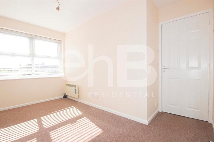 1 Bedroom Flat To Rent In Governors Court, Landor Road, Warwick, CV34