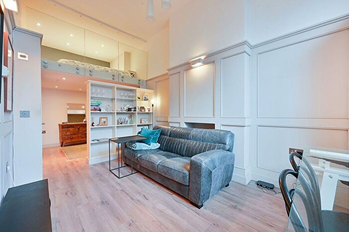 Studio To Rent In London Stile, Chiswick, London, W4