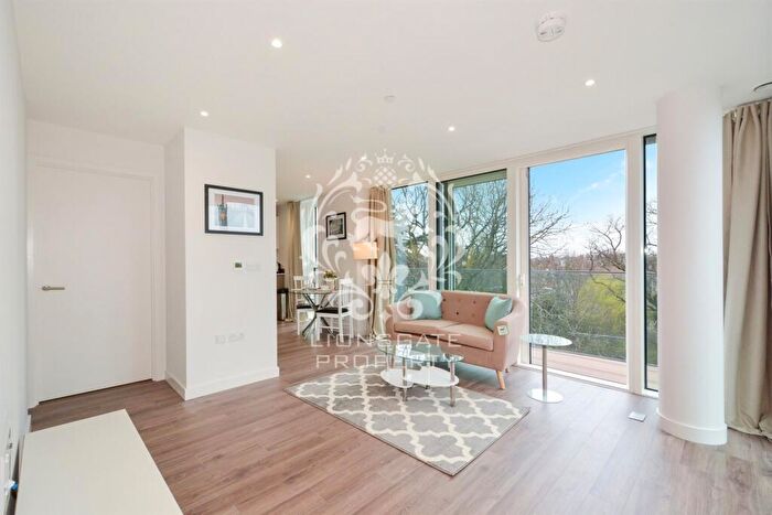 1 Bedroom Apartment To Rent In Newnton Close, N4