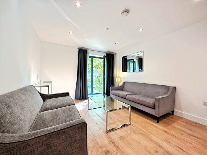 1 Bedroom Flat To Rent In Mabgate, Leeds, West Yorkshire, LS9