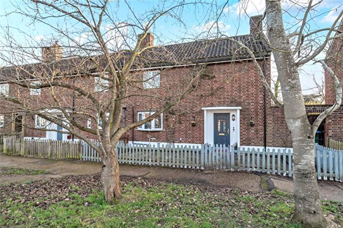 3 Bedroom End Of Terrace House For Sale In Douglas Road, Esher, KT10