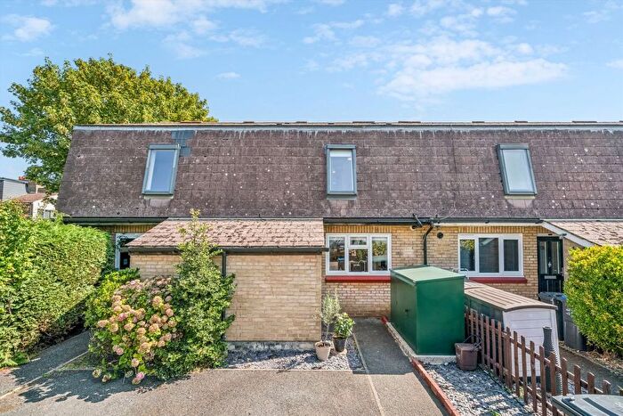 3 Bedroom Terraced House For Sale In Hailes Close, Wimbledon, SW19