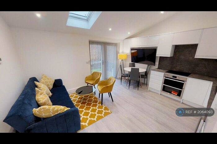 2 Bedroom Bungalow To Rent In Ventnor Road, Filton, Bristol, BS34