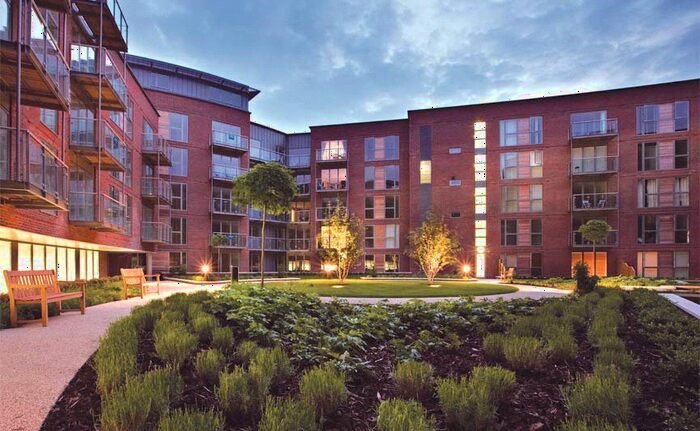 2 Bedroom Flat To Rent In The Heart, Walton-On-Thames, KT12