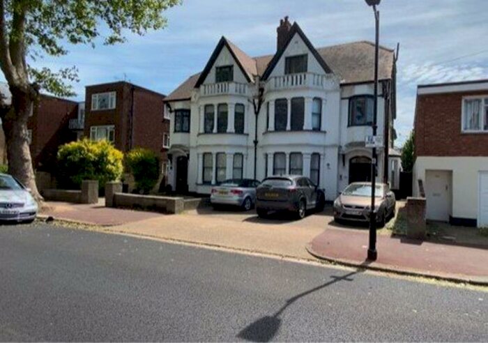 1 Bedroom Flat To Rent In Alexandra Road-southend, SS1
