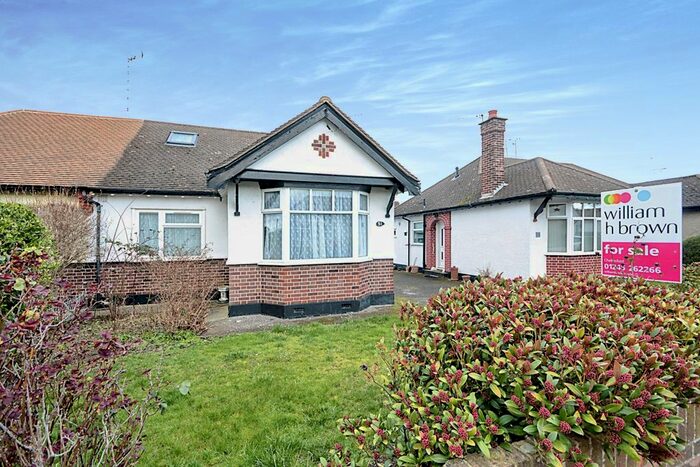 3 Bedroom Property To Rent In Nalla Gardens, Broomfield, Chelmsford, CM1