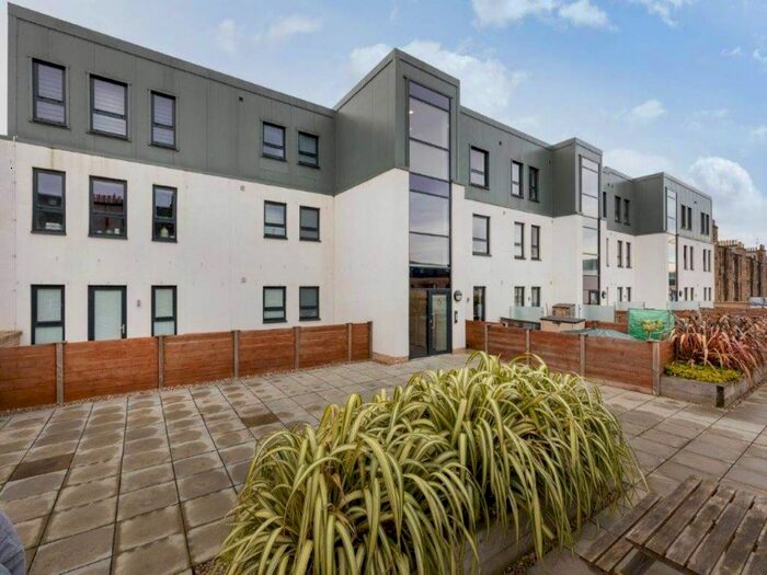 2 Bedroom Flat To Rent In Stoddart Way, Cannonmills, Edinburgh, EH7