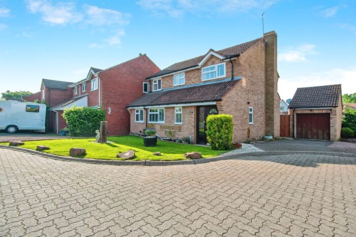 4 Bedroom Detached House To Rent In Trefoil Close, Malvern, WR14