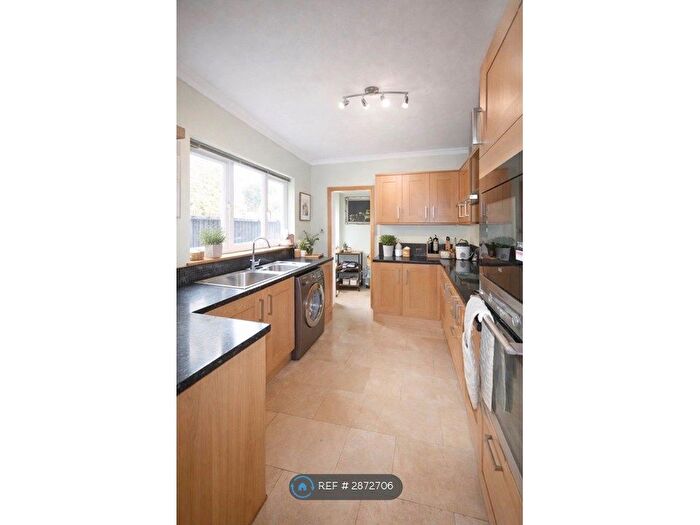 3 Bedroom Semi Detached House To Rent In Barnfield Road, Belvedere, DA17