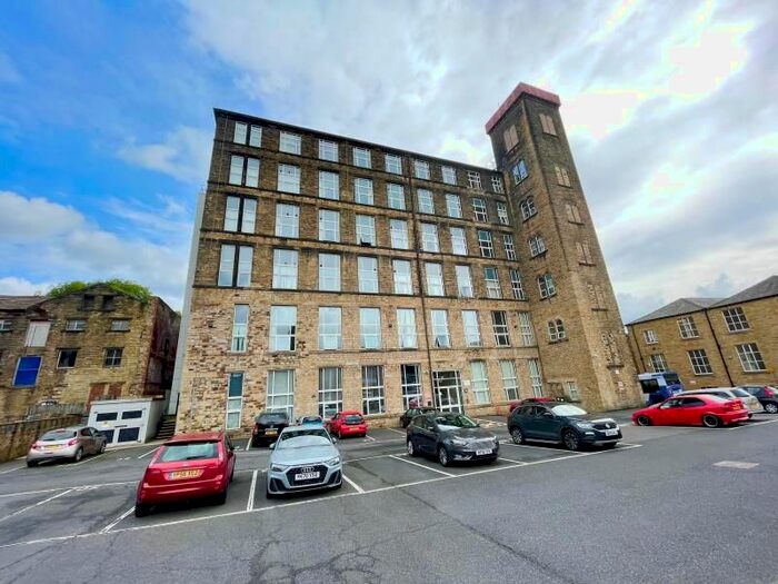 2 Bedroom Flat To Rent In Savile Court, Milnsbridge, Savile Street, Huddersfield HD3