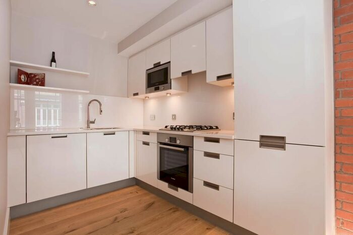 1 Bedroom Flat To Rent In Long Acre, London, WC2E