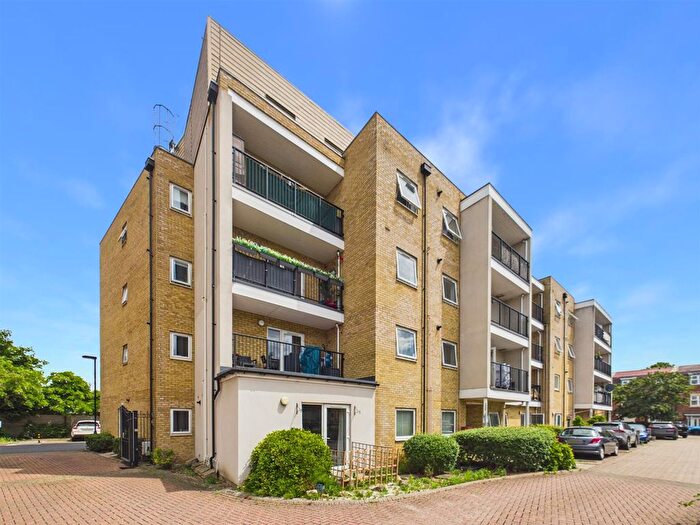 2 Bedroom Flat For Sale In Truesdales, Ickenham, UB10