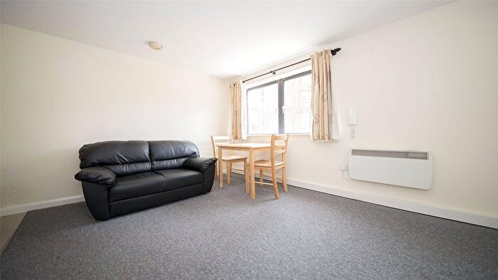 Studio To Rent In Hornsey Road, Holloway, London, N7