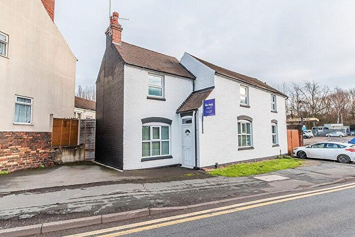 2 Bedroom Detached House To Rent In Commonside, Brierley Hill, DY5