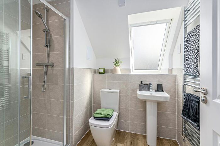 3 Bedroom End Of Terrace House For Sale In Morris Drive, Holytown, Motherwell, South Lanarkshire, ML1