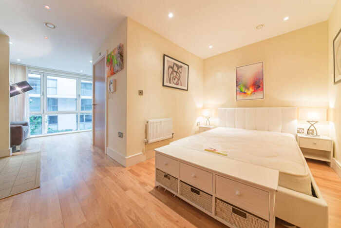 Flat To Rent In Indescon Square, Canary Wharf, E14
