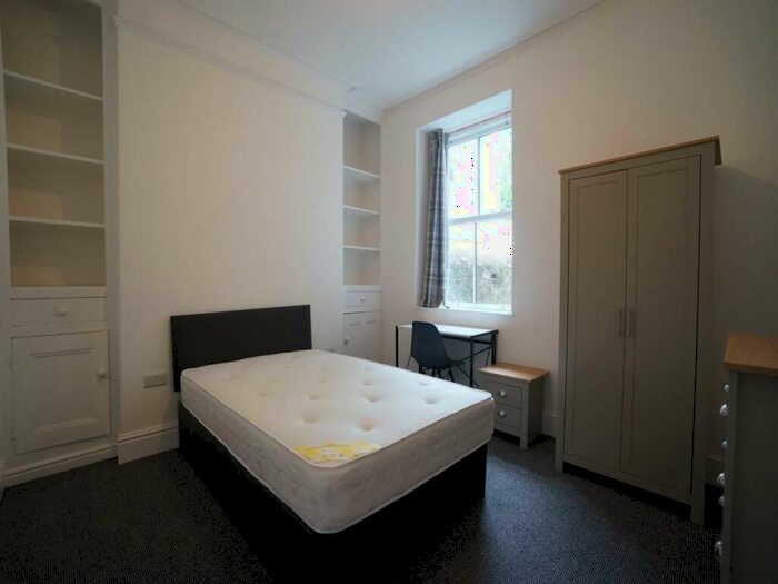 7 Bedroom House To Rent In Holyhead Road, Bangor, LL57