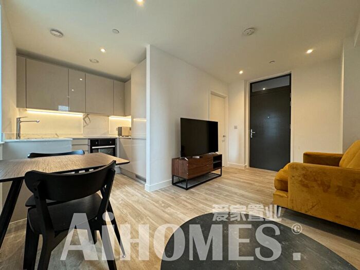 1 Bedroom Flat To Rent In Fifve, Queen Street, Salford, TY5I