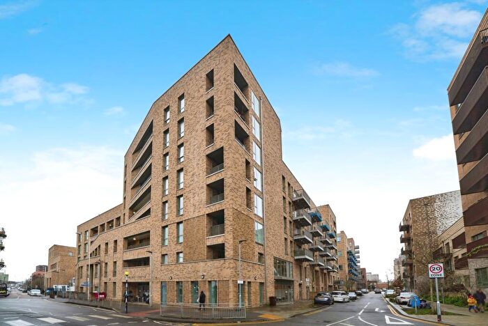 2 Bedroom Flat For Sale In Ketch Street, Barking, Essex, IG11