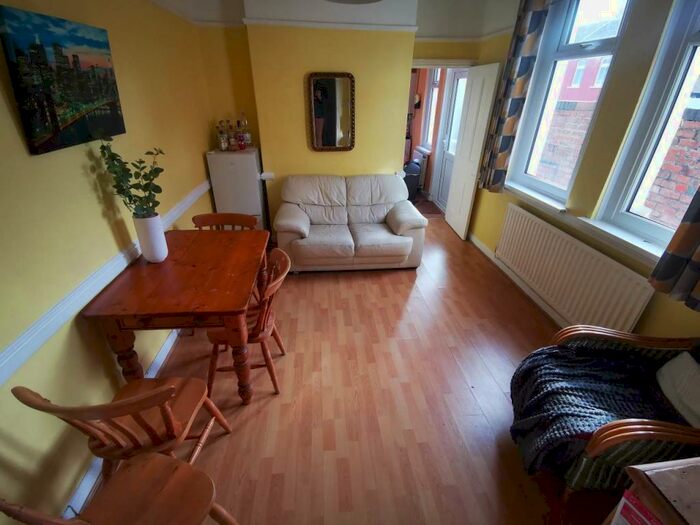 5 Bedroom House To Rent In Monthermer Road, Cathays, Cardiff, CF24